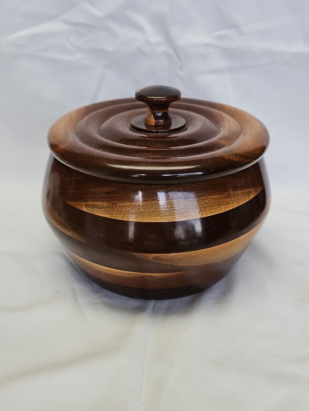 Wooden Lidded Keepsake Jar in Two-Tone Brown